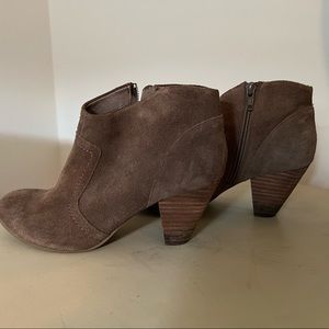 ALDO SIDE ZIP BOOTIES || SIZE US 8